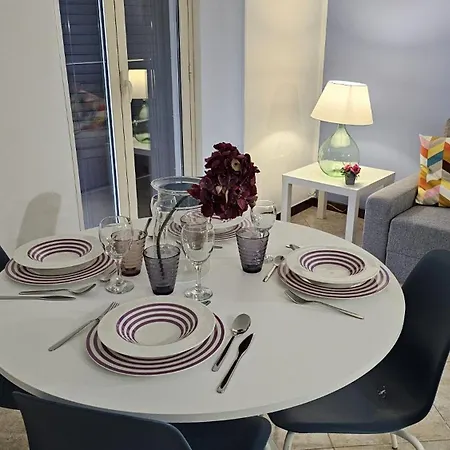 Apartment Skyhouse *